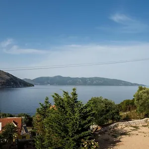 https://makris-house.kefaloniahotels.net