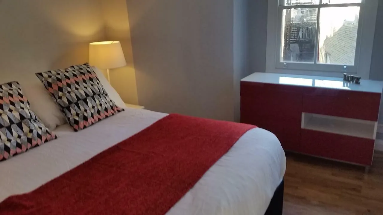 Trendy 2 Bedroom Apartment In Vibrant Shoreditch, Central London Zone 1 Free Wifi - Sleeps 4+2