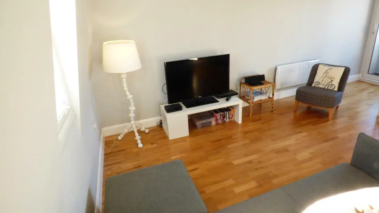 Trendy 2 Bedroom Apartment In Vibrant Shoreditch, Central London Zone 1 Free Wifi - Sleeps 4+2 United Kingdom